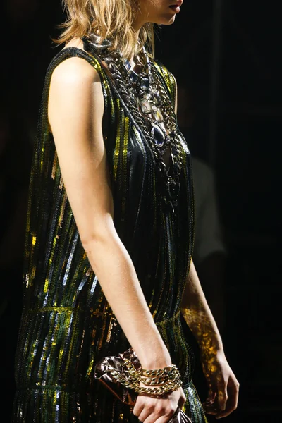 Look 97